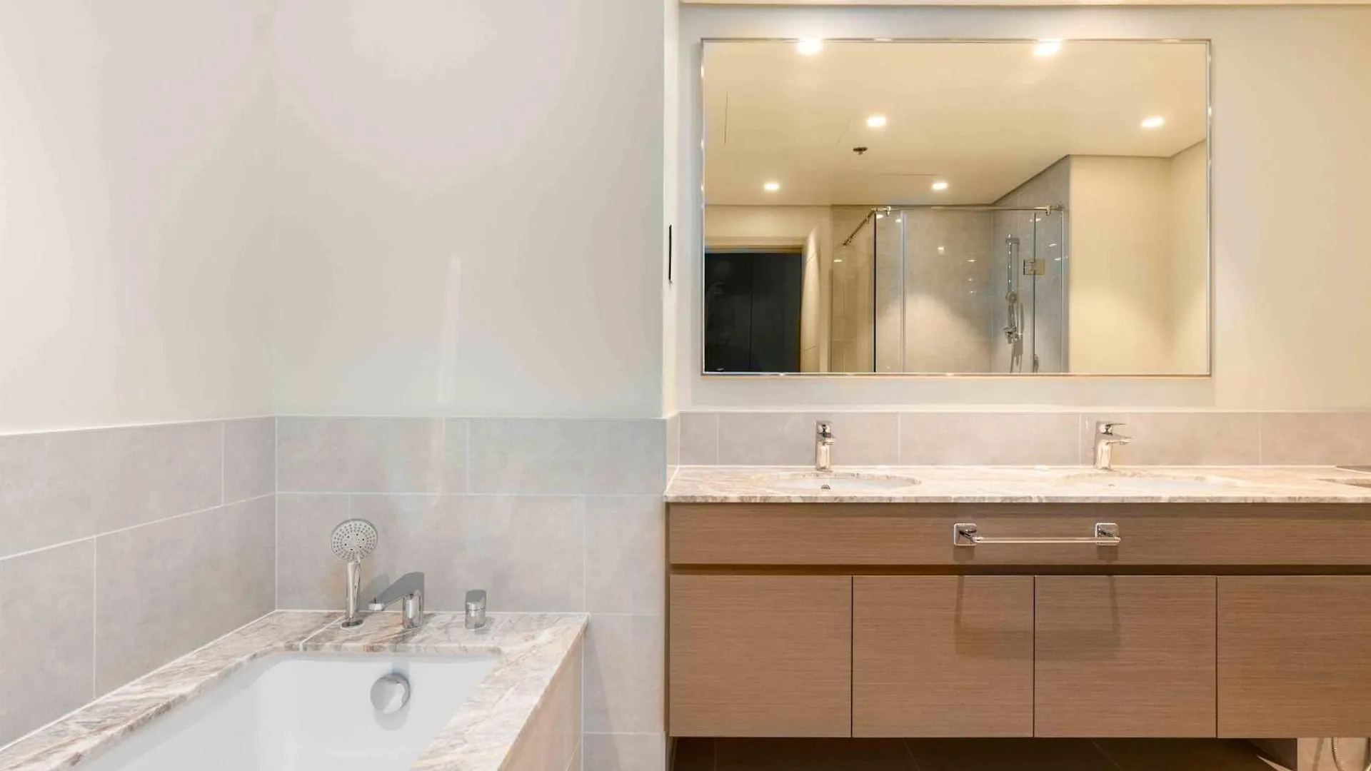 Elegant Escapes - 3B In Heart Of Downtown, Forte Dubai 0*,