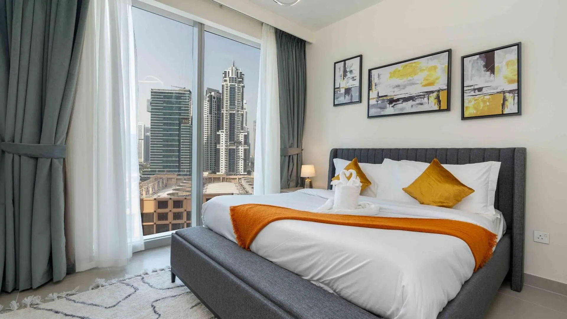 Elegant Escapes - 3B In Heart Of Downtown, Forte Dubai Apartment